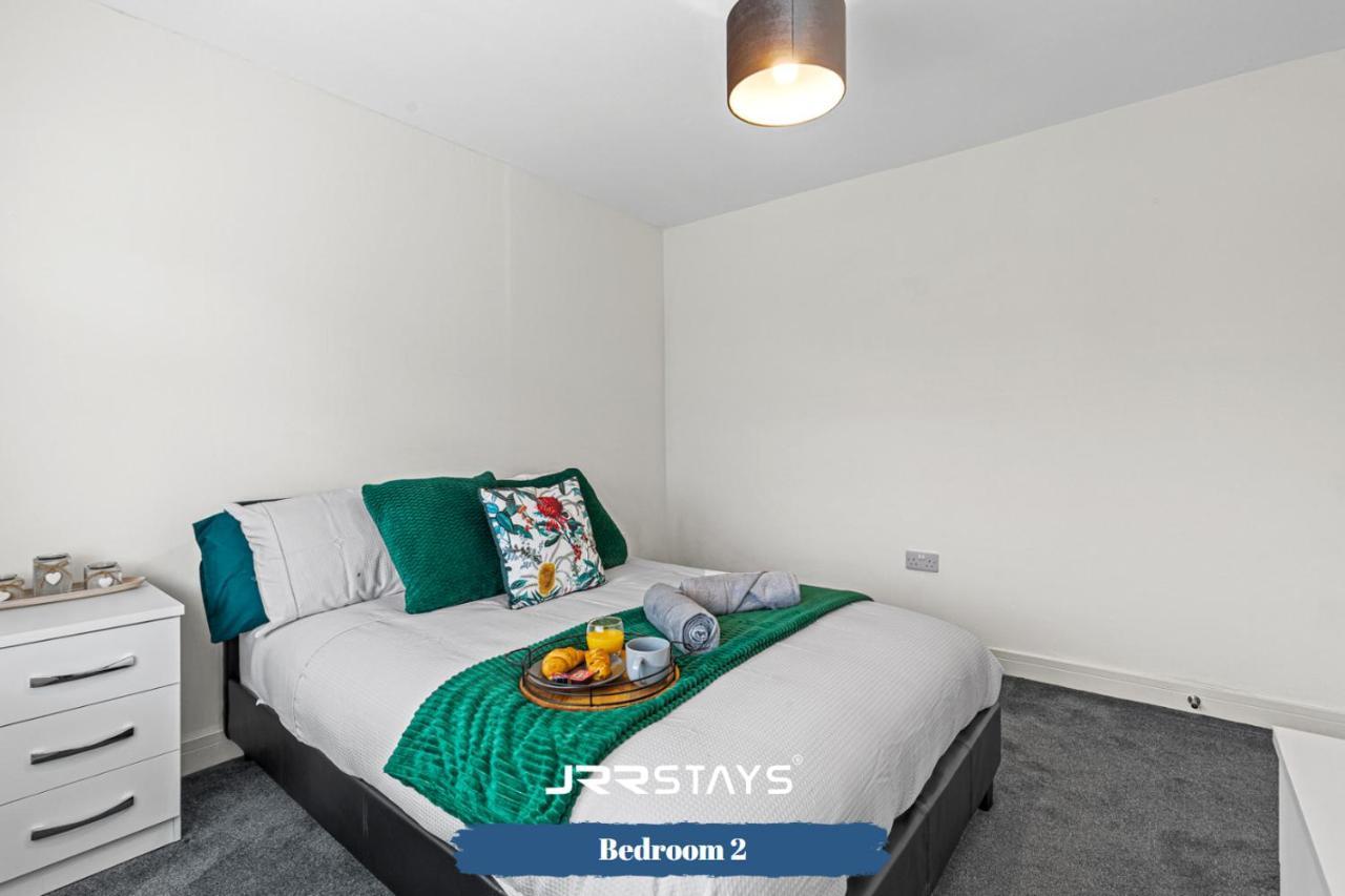 Tipton 3 Bedroom House Garden Sleeps 7 - Jrr Stays Coseley 外观 照片